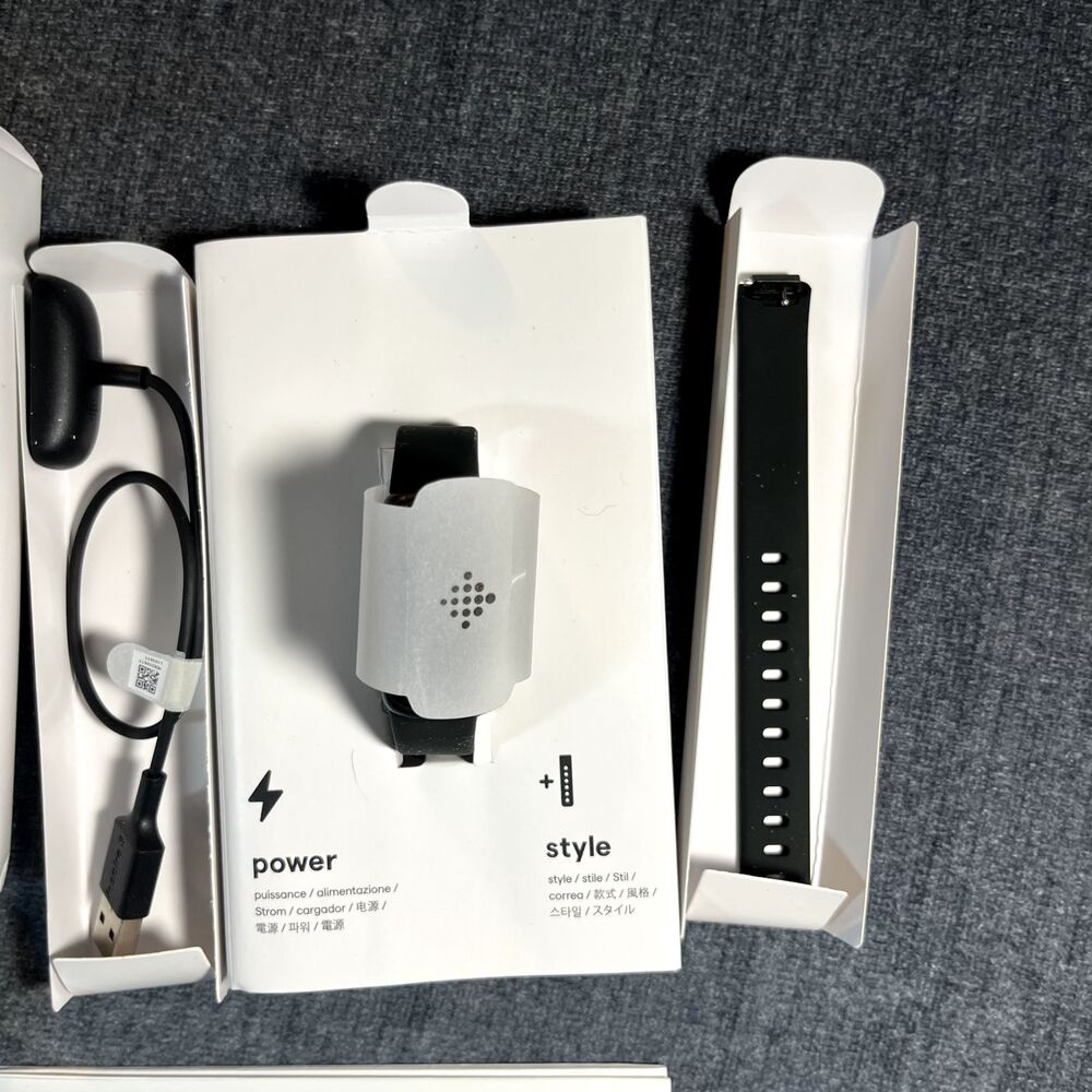 FITBIT Inspire 3 Health & Fitness Tracker – Open Box – Midnight Black - Picture 4 of 12